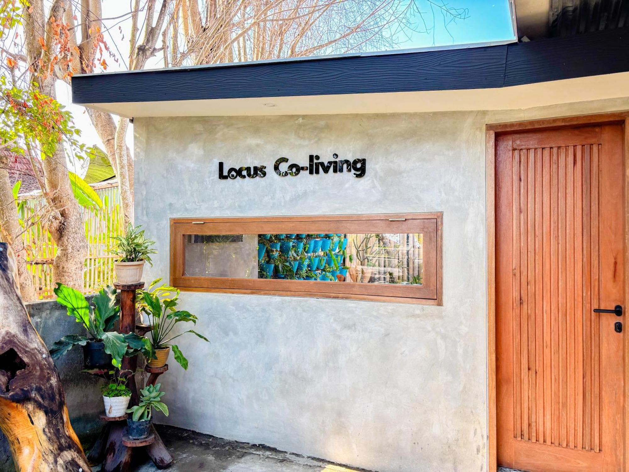 Locus Coliving Wisma tamu *